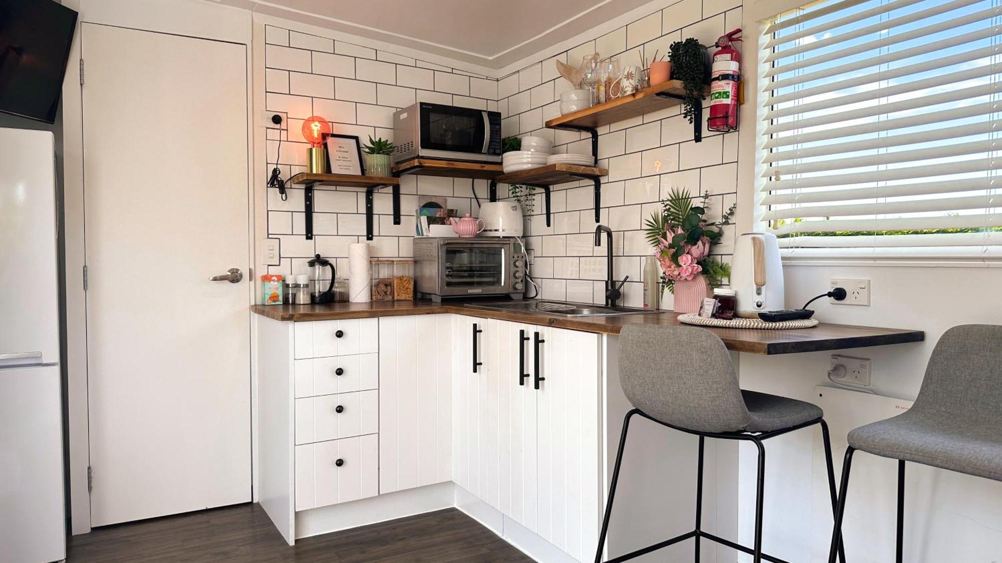 Vila Rustling Oaks Nz Tropical Tiny House Tamahere Exteriér fotografie
